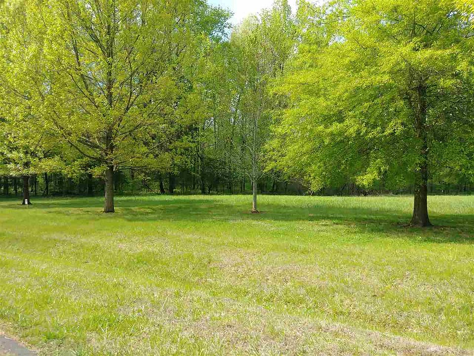 2nd image of 140 Farm Gate Dr #140