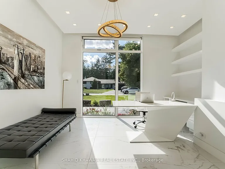 560 Shenandoah Dr — Photo 15