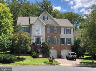 1403 Hidden Hill Ln, Vienna, VA 22182