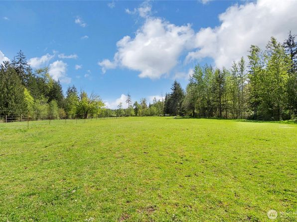 8 304th Avenue S, Roy, WA 98580