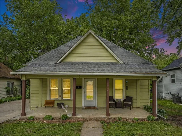 132 Allcutt Ave, Bonner Springs, KS 66012