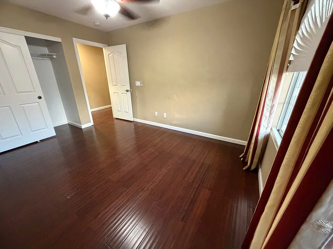 5 bed, 3.0 bath, 2653 sqft, $2,500 — Photo 3