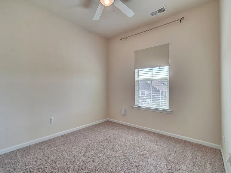 890 Olmstead St — Photo 19