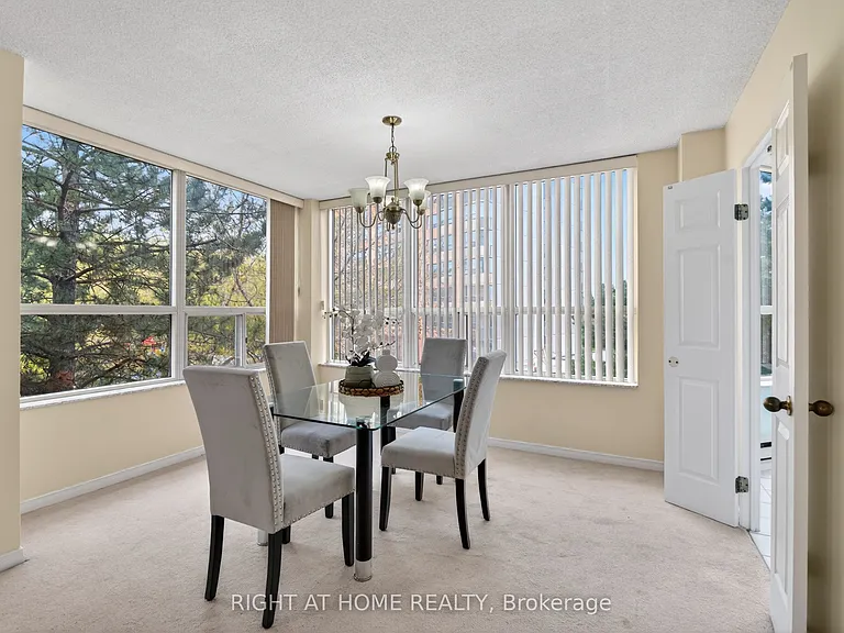 6 Humberline Dr #323 — Photo 15