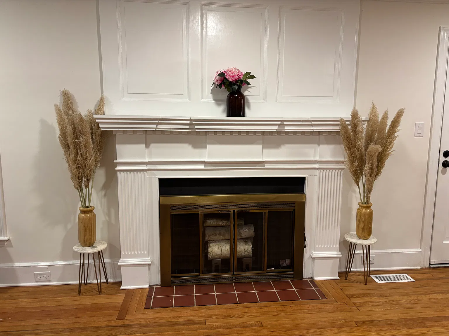 1 bed, 2250 sqft, $1,350 — Photo 2