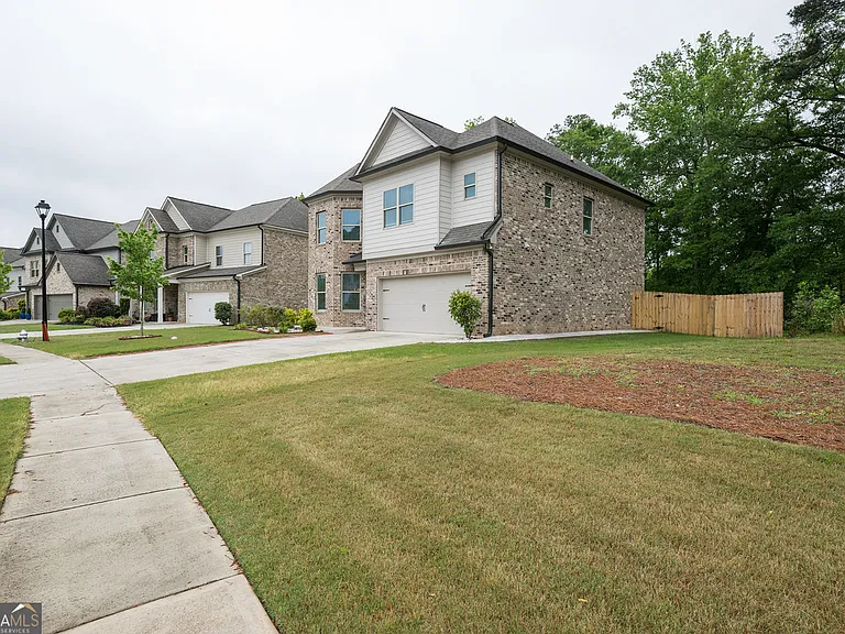 3296 Oxford Mill Ln — Photo 3