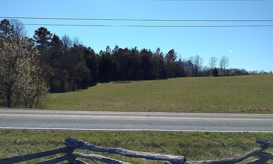 2nd image of 2369 Horseshoe Neck Rd