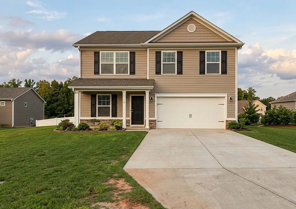 5 bed, 3.0 bath, 2241 sqft, $2,500 — Photo 1