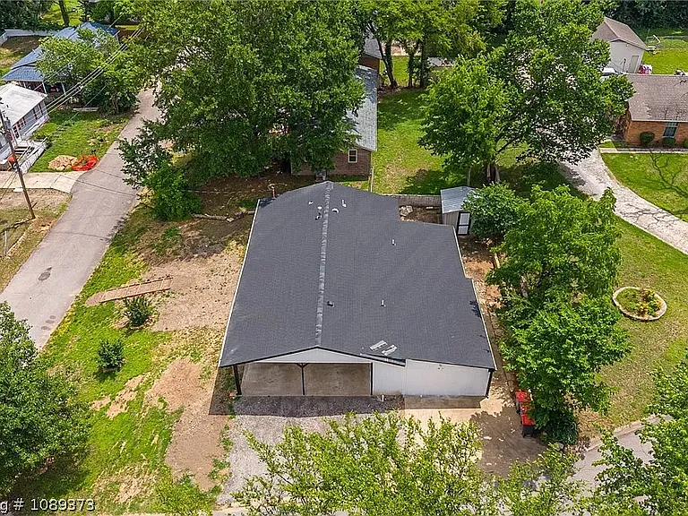 602 Cartwright St — Photo 10