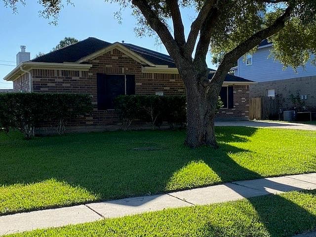 1st image of 903 Turtle Creek Dr