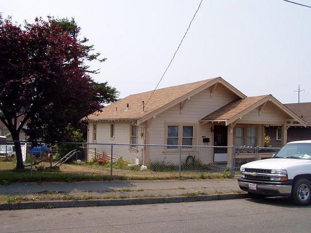 2nd image of 2150 Union St