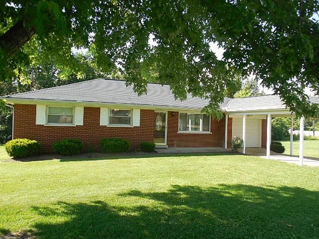1st image of 984 Chandler Dr
