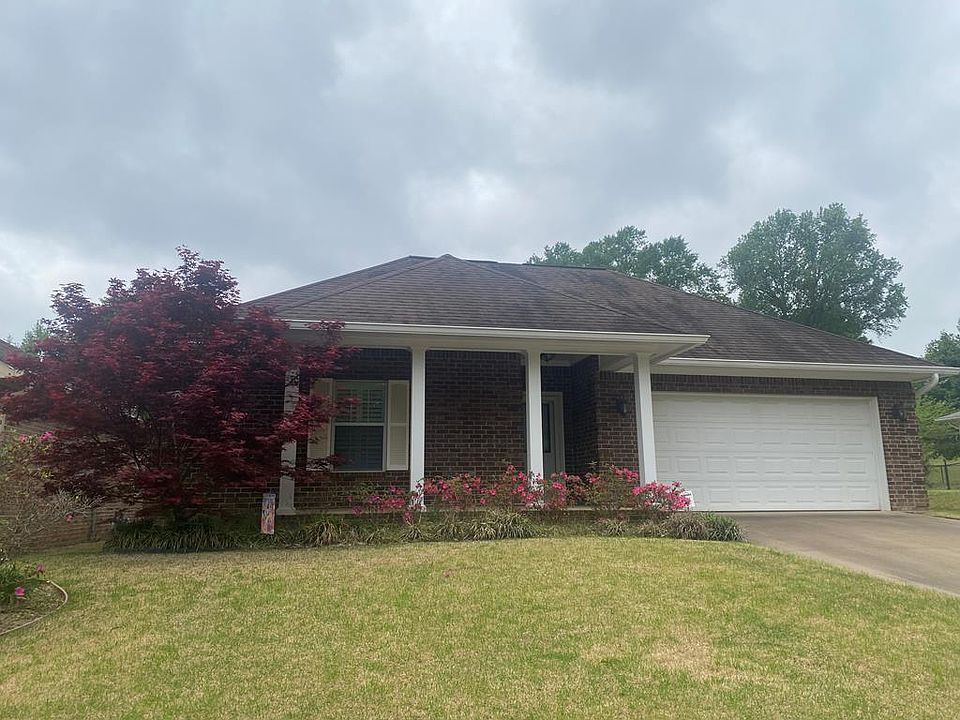 1st image of 1303 Emily Ct
