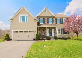 309 Summer Grove Ln, Pottstown, PA 19464