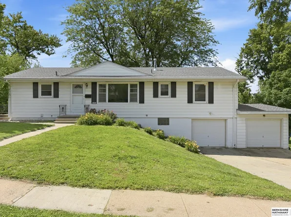 1251 Bellaire Blvd, Bellevue, NE 68005