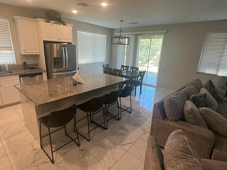 82798 Longfellow Ct #82798 — Photo 3