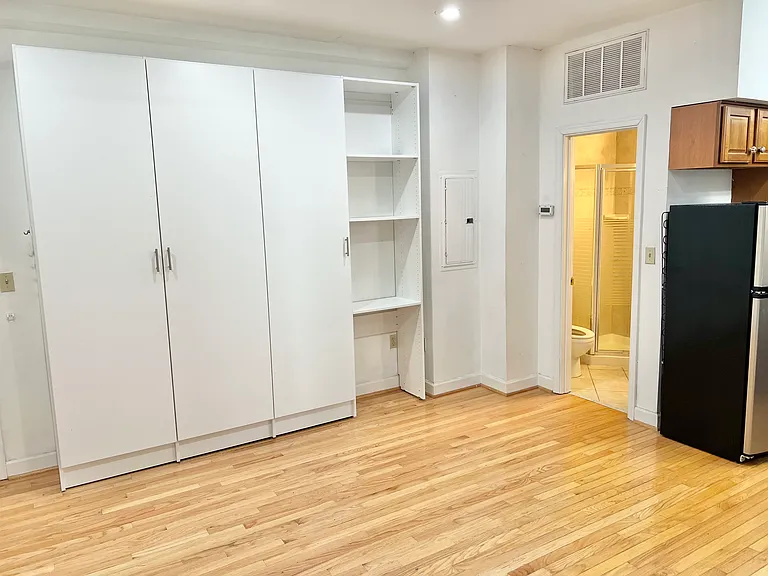 1321 Fairmont St NW #304 — Photo 2