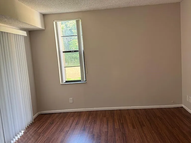 9552 SW 1st Ct #3-F — Photo 8