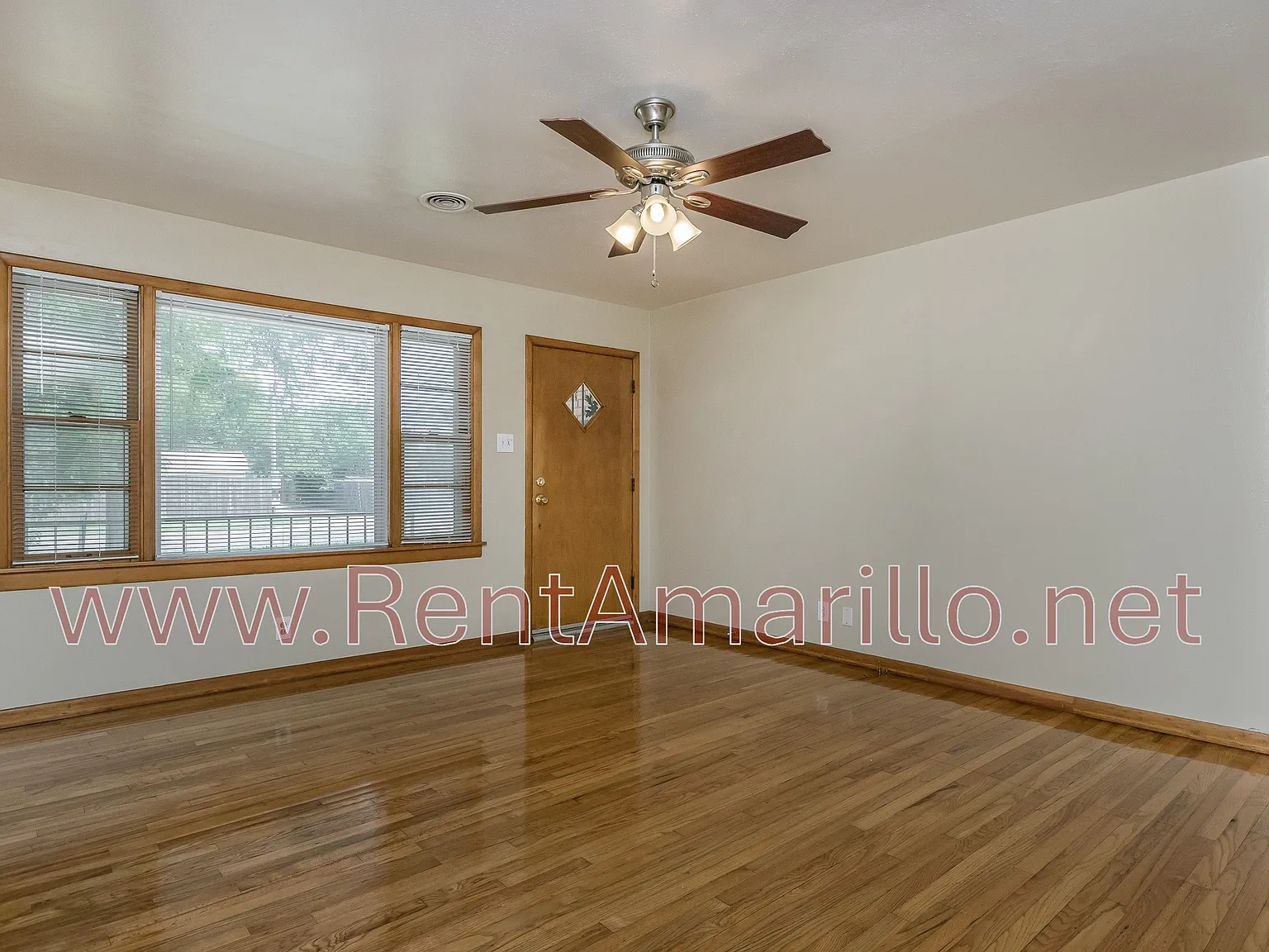 3 bed, 1207 sqft, $1,775 — Photo 3