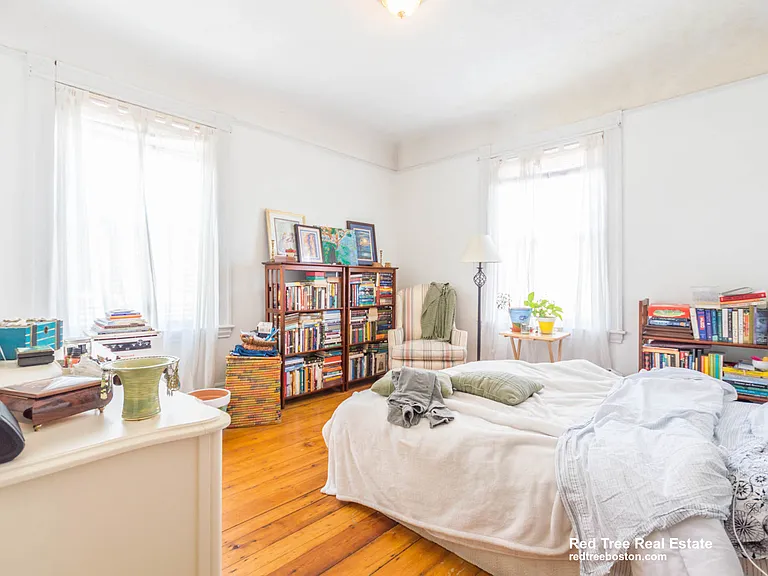 48 Green St #1 — Photo 13