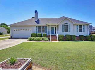 103 Hatteras Ln, Simpsonville, SC 29680