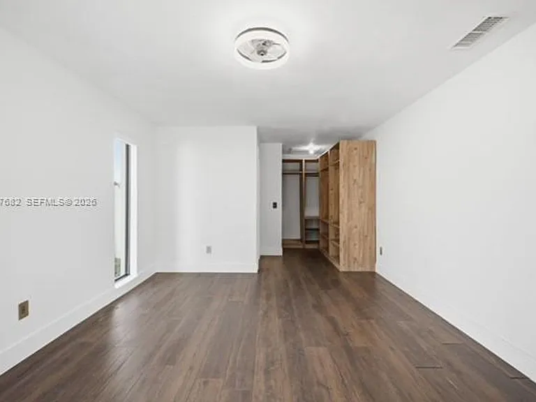 1415 W Camino Real — Photo 6