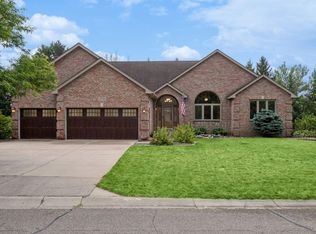 12735 42nd Pl N, Plymouth, MN 55442
