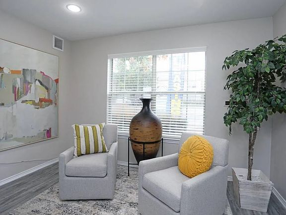 Leasing Office