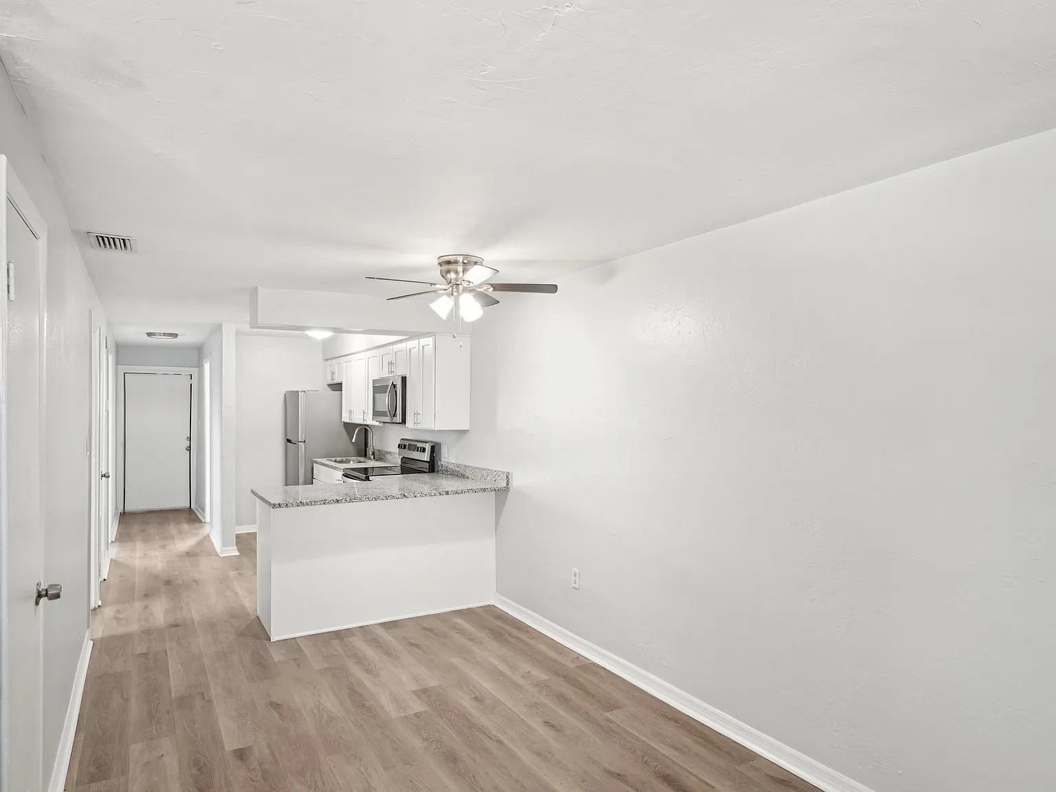 Heritage Palms Apartments — Photo 2