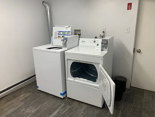 Rented by Premier Metro Realty Corp | media 32