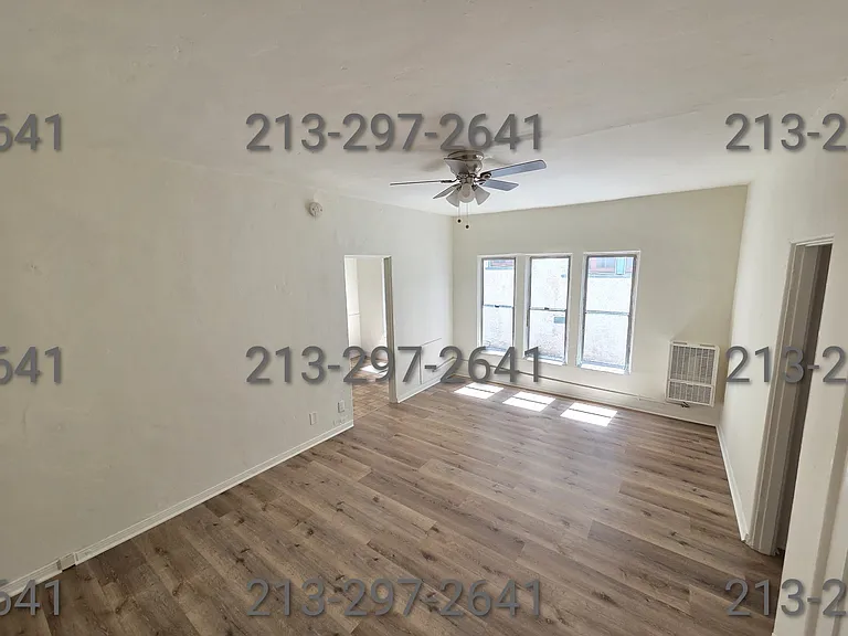 118 S Lake St #3 — Photo 3