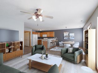 6732 S 90th St, Lincoln, NE 68526