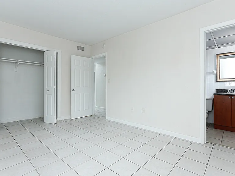 Grand Island Portfolio LLC (2350) — Photo 5