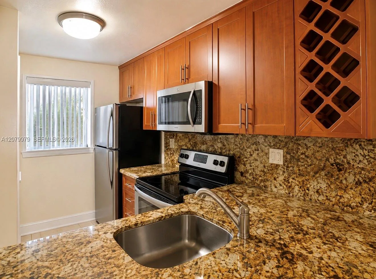 Dolphin View Condo — Photo 2