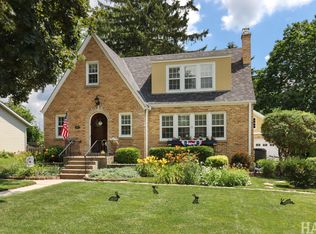 621 Parkway Ave, Antioch, IL 60002