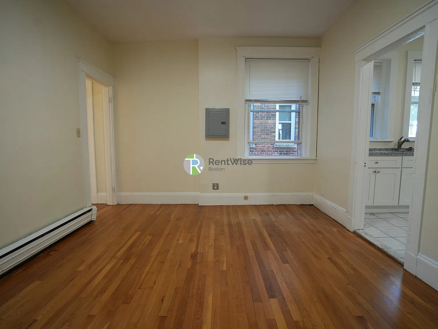 3 bed, 1.0 bath, $3,200 — Photo 2