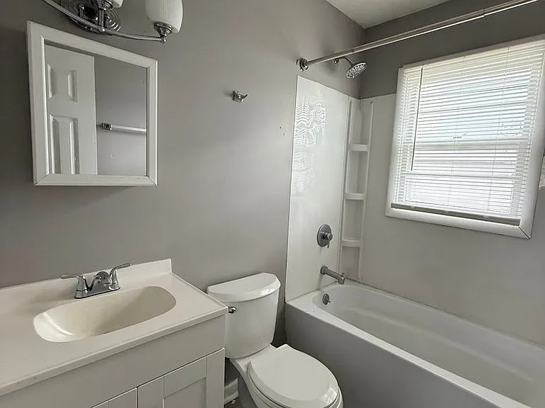 3117 Hovey St — Photo 9