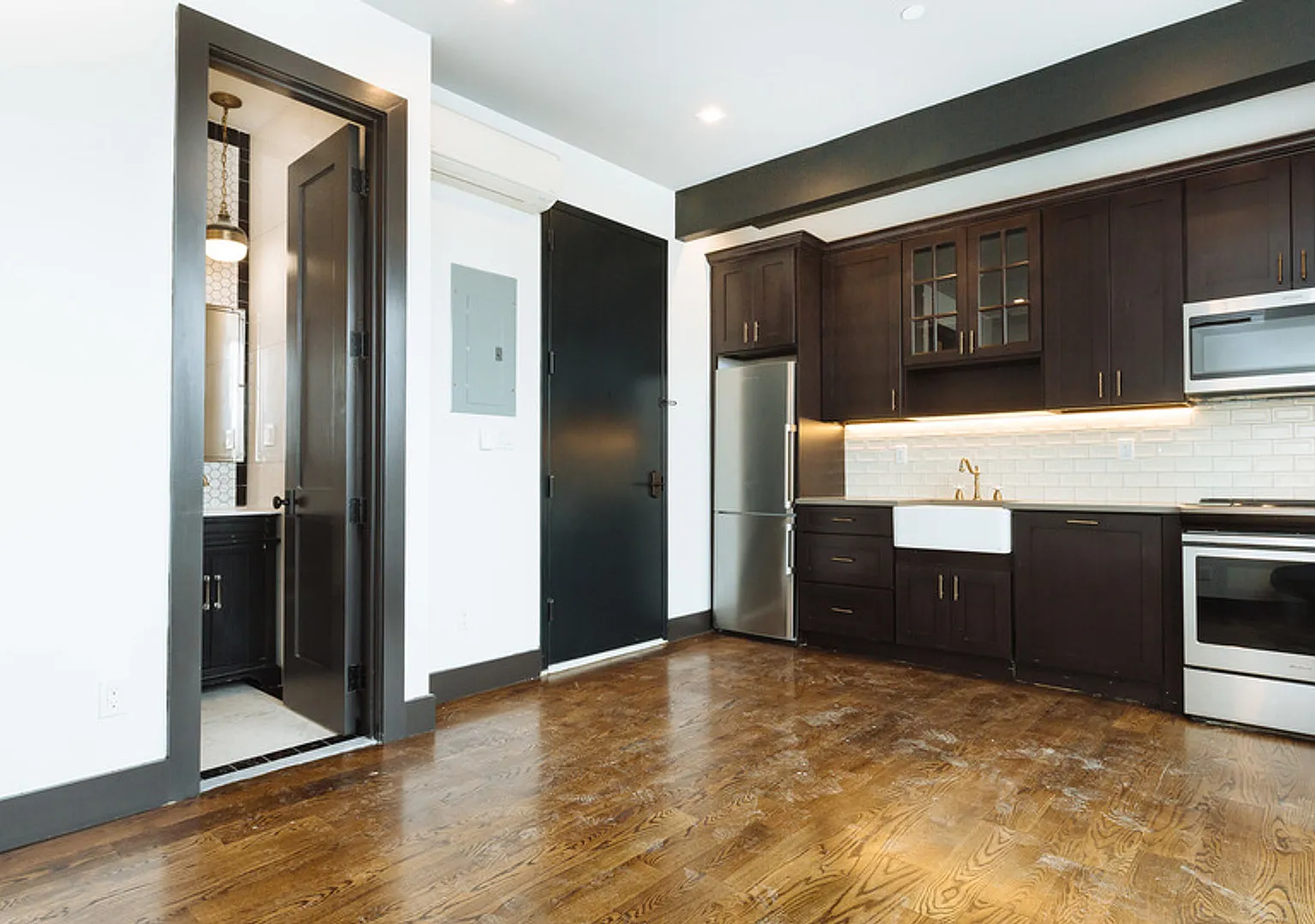 239 Hawthorne Street — Photo 2