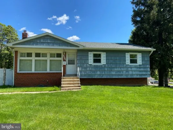 13901 Bauer Dr, Rockville, MD 20853