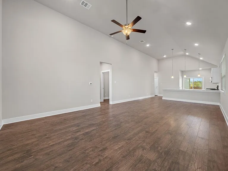 217 Pinnacle Ln — Photo 7