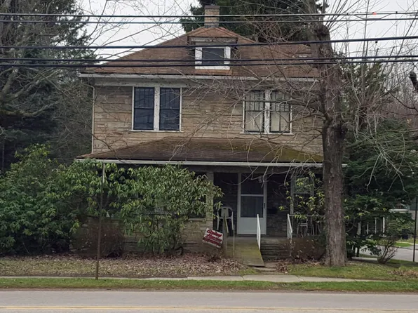 723 W Mahoning St, Punxsutawney, PA 15767