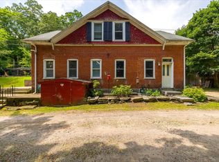 977 Riverside Dr, North Grosvenordale, CT 06255