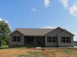 560 N McBroom Chapel Rd, Cookeville, TN 38501