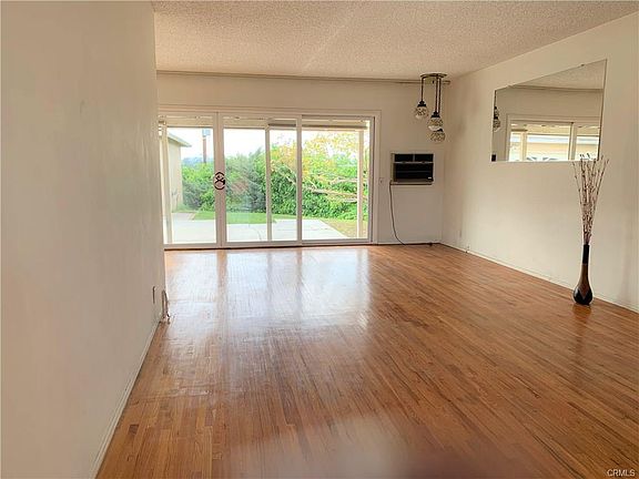 3rd image of 601 S Lincoln Ave