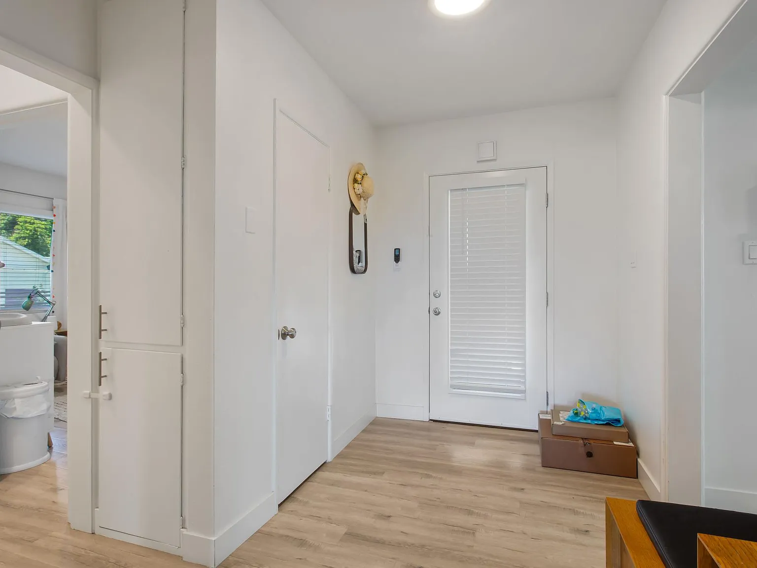 2 bed, 1200 sqft, $5,500 — Photo 4