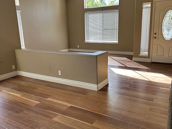 2nd image of 1520 Tahoe Cir