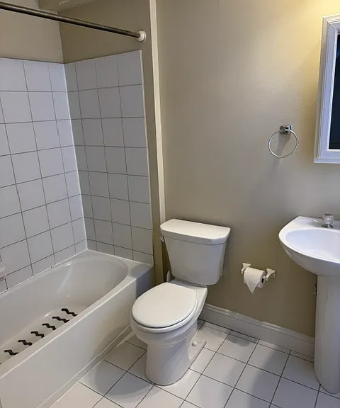 112 Hermit St — Photo 12