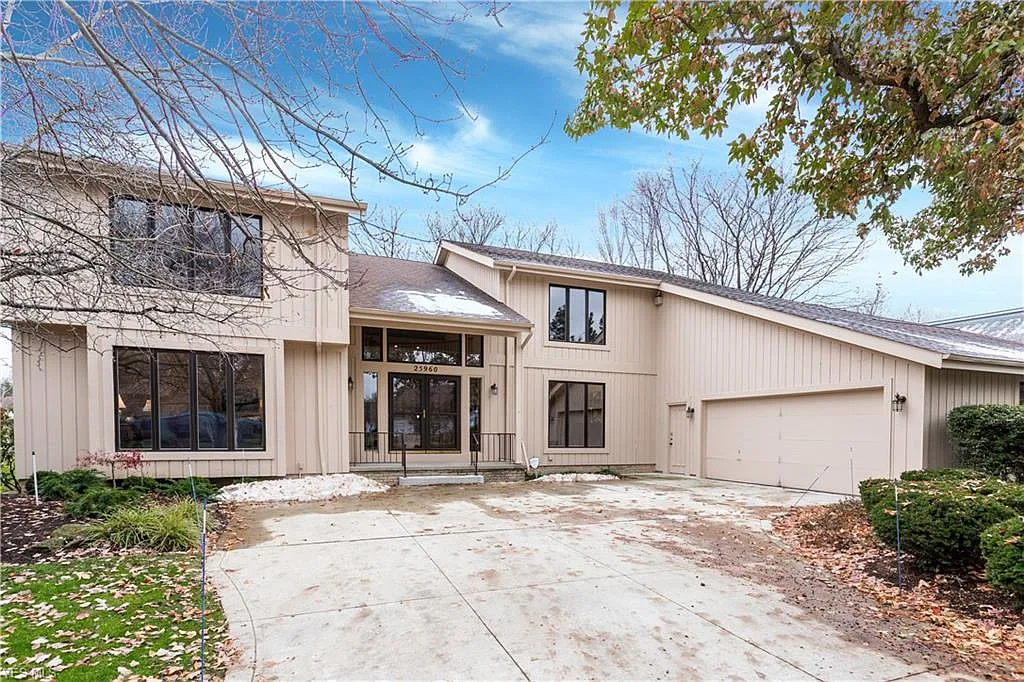 25960 Annesley Rd photo 1