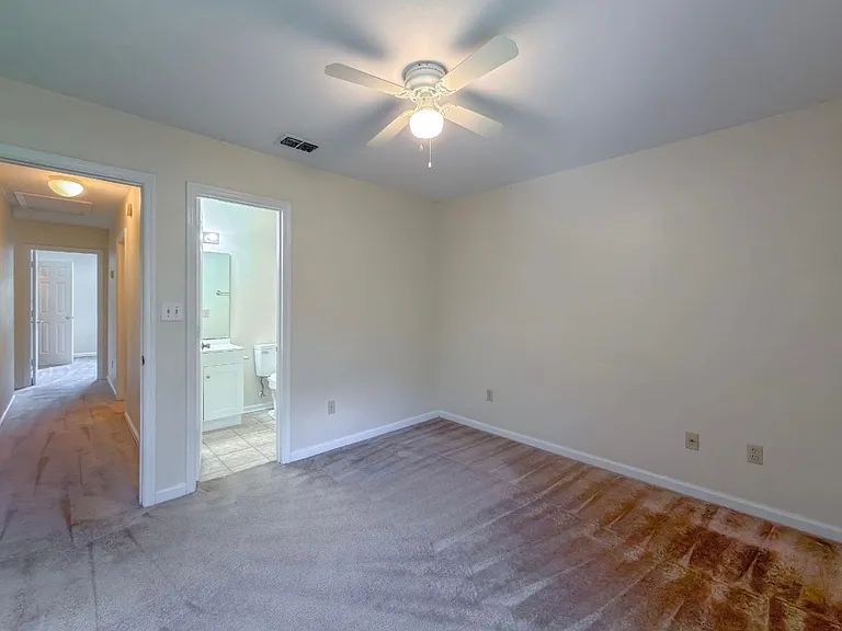 836B W Georgia St — Photo 16