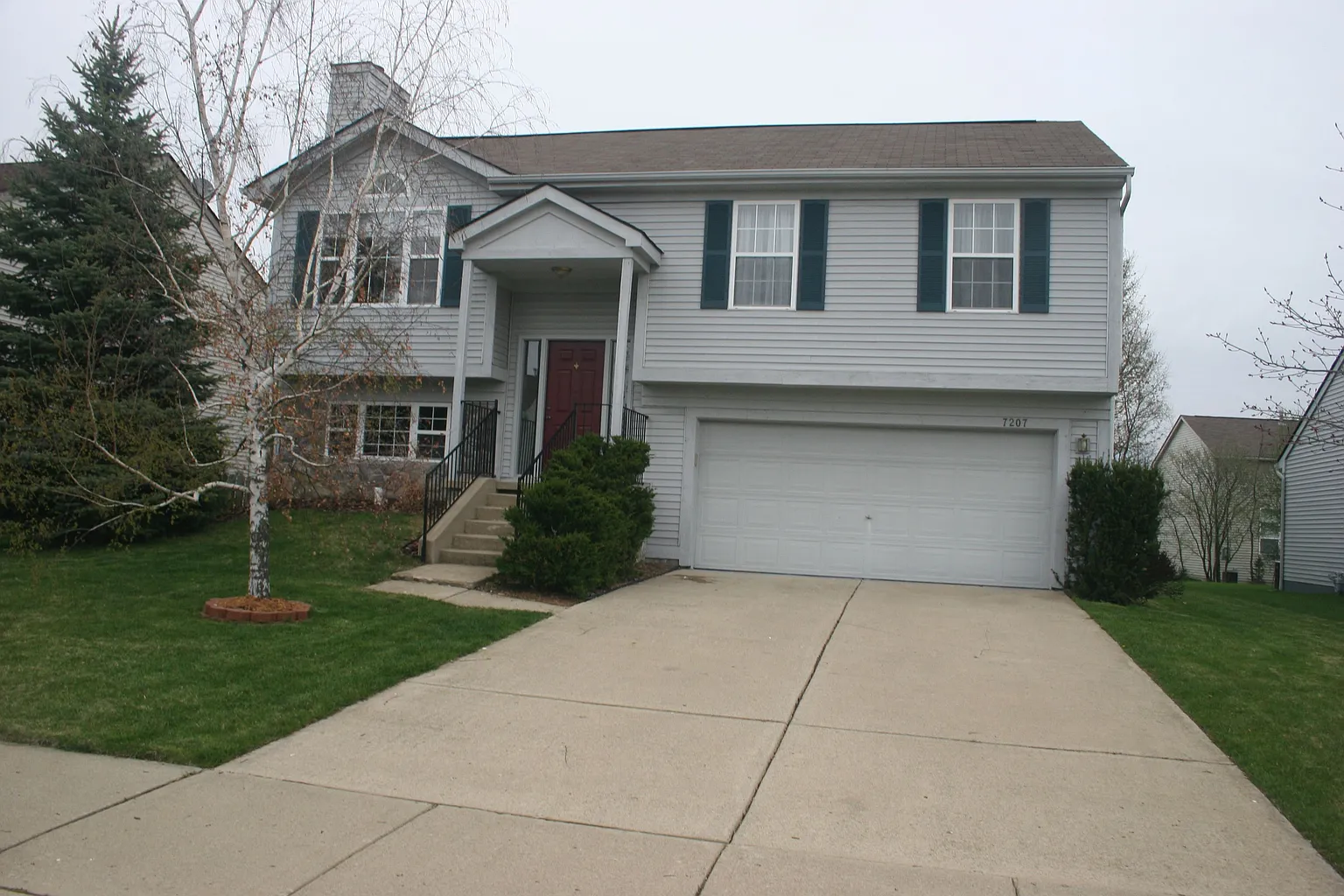 7207 Deer Track Dr photo 1